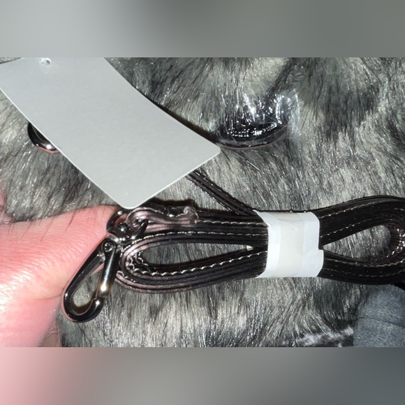 Sharif NWT Faux Fur Bag With Crossbody Strap - Picture 4 of 7